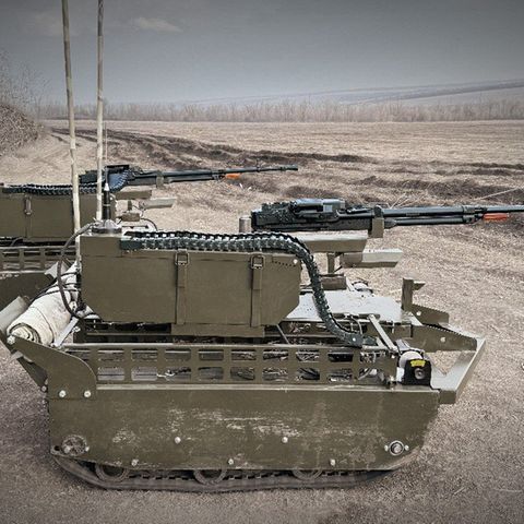 Der russische Courir ist eine komplexe Bodendrohne (UGV),  hier mit ferngesteuerter Waffenstation.