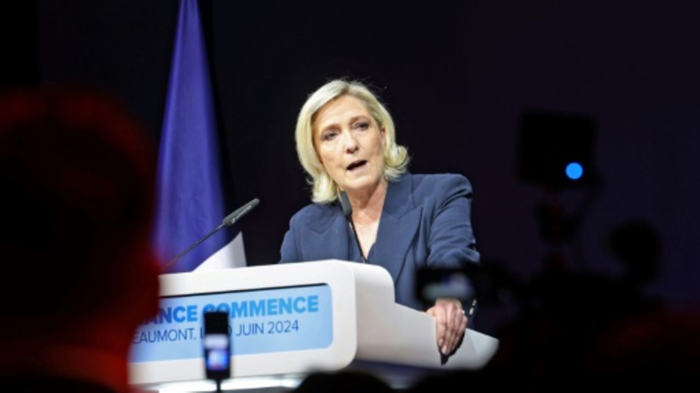 Marine Le Pen: Block Macrons 