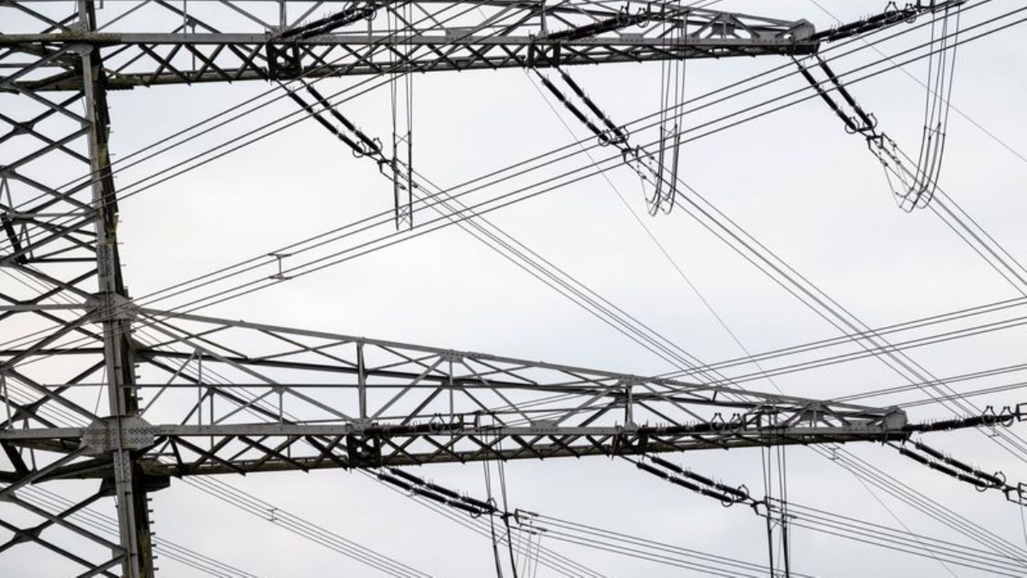 Notfälle: Mehrere Haushalte kurzzeitig ohne Strom in Osterburg