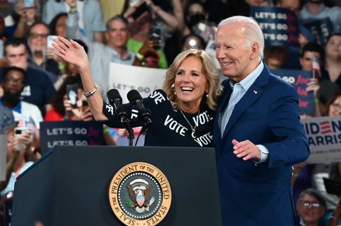 Die First Lady der USA, Jill Biden mit ihrem Mann Joe Biden