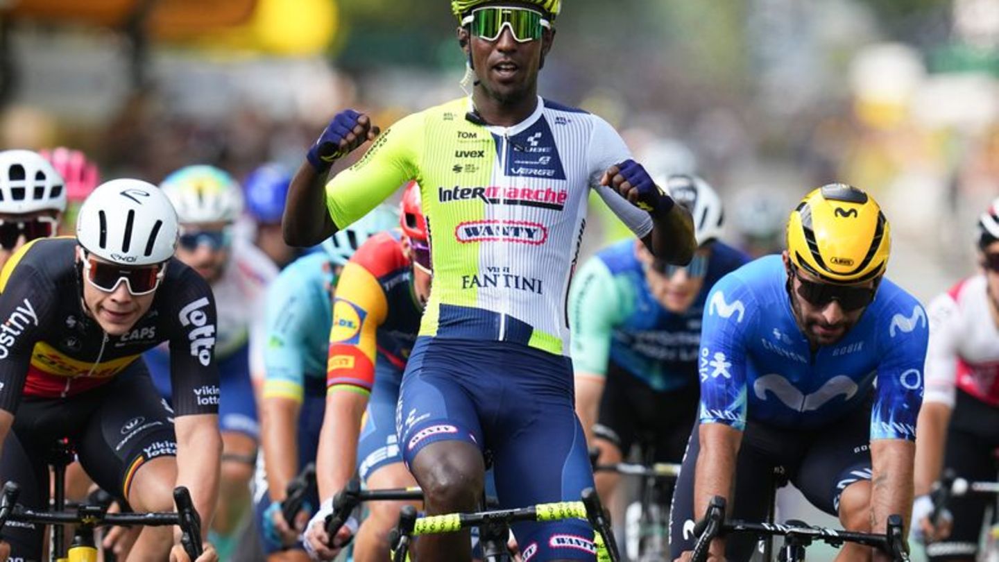 Tour de France: Eritreer Girmay gewinnt Tour-Etappe - Carapaz in Gelb