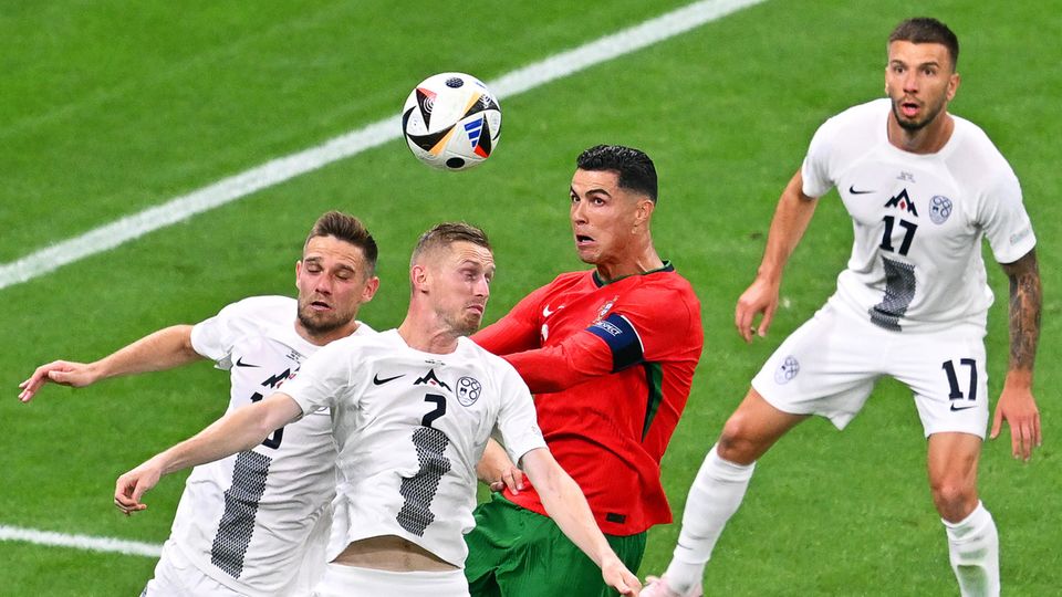 Ronaldo misses penalty: Let the man cry!