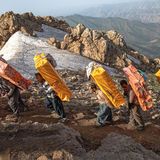 Schmuggel zwischen Irak und Iran im Kurdengebiet der beiden Länder mit menschlichen "Mulis"