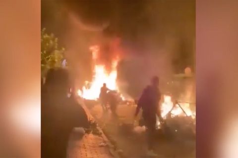 Türkei: Videos zeigen heftige Ausschreitungen gegen syrische Einrichtungen