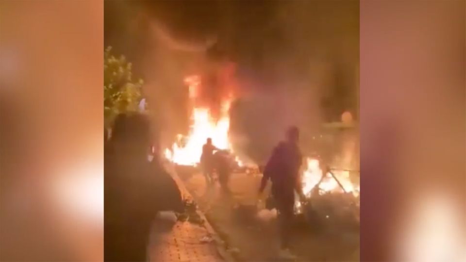 Türkei: Videos zeigen heftige Ausschreitungen gegen syrische Einrichtungen