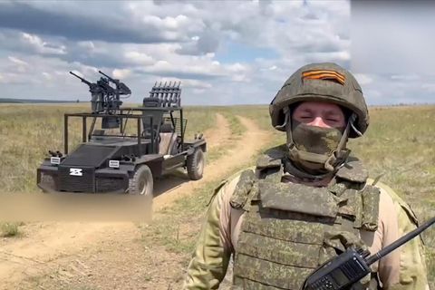 Ukrainekrieg: Russland stellt neuen Anti-Drohnen-Buggy vor