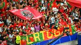 Video zeigt, wie Ordner in Frankfurt Fan zusammenschlagen