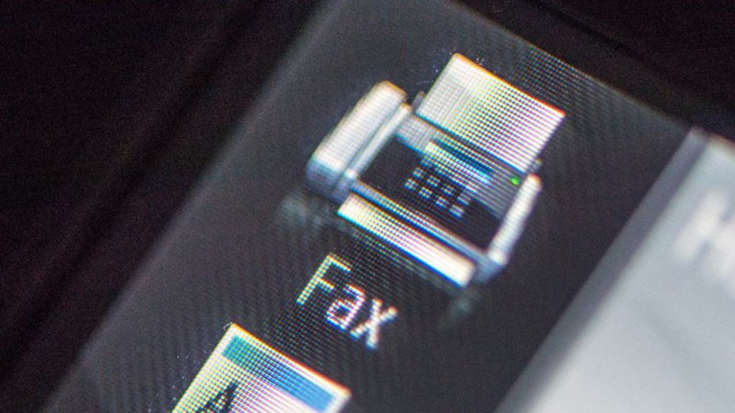 Technik: Schluss mit Faxen: Bundestag stellt Geräte ab
