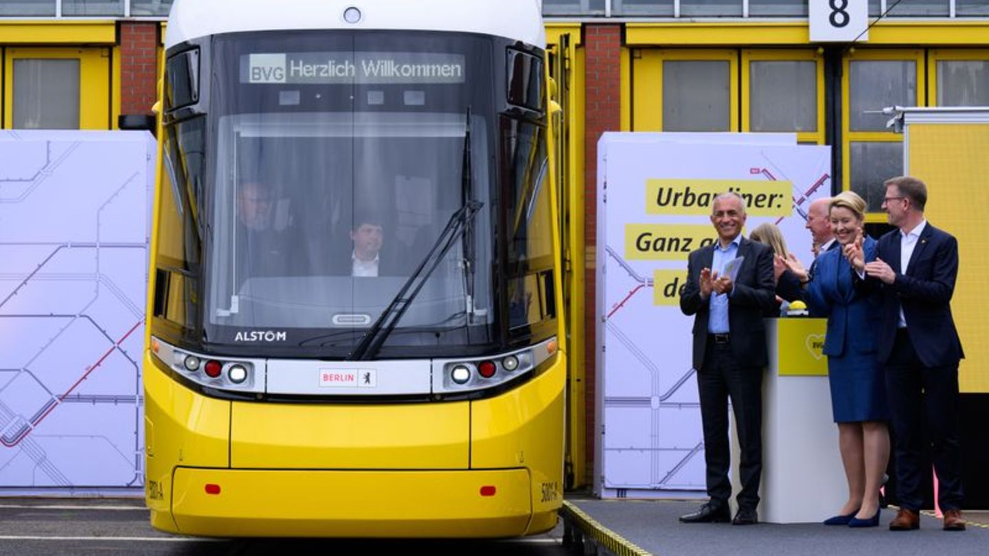 Nahverkehr: 50 Meter Tram am Stück - BVG setzt auf extralange Bahnen