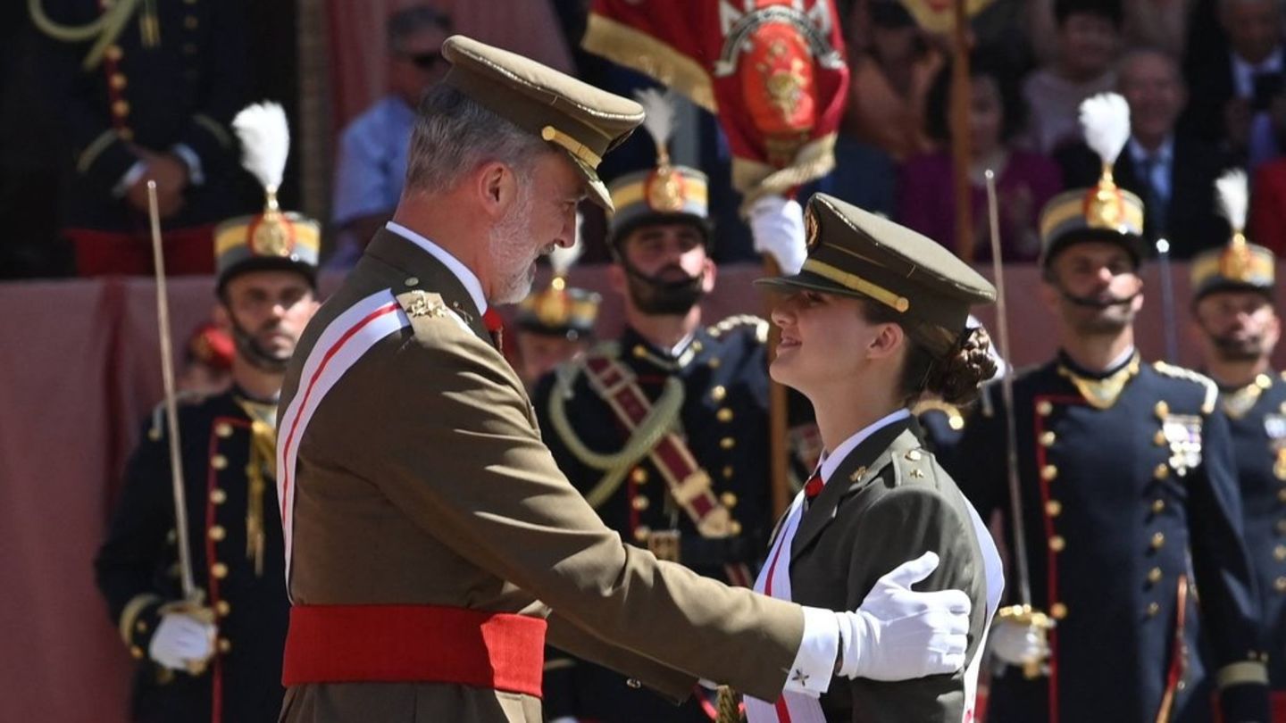 König Felipe VI. von Spanien: Tochter Leonor ist jetzt Offiziersanwärterin