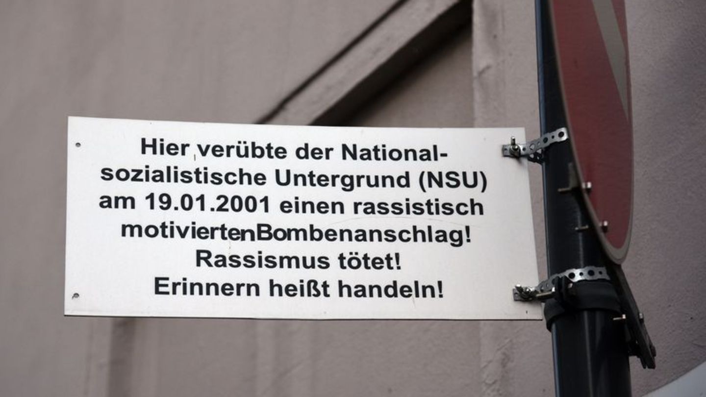 Anzeige vom Verfassungsschutz: Geleakte NSU-Akten: Hessische Justiz stellt Ermittlungen ein