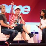 ... stand Falko Ochsenknecht häufig am Ballermann auf Mallorca auf der Bühne. Oder auch bei TV-Events, wie hier 2012 mit Oliver Pocher und Collien Fernandes bei "The Dome". 2021 war er außerdem Teil der Datingshow "Adam sucht Eva - Gestrandet im Paradies".