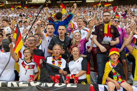Stimmung Fans im Unterrang