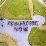 Partypause! Politische Aktivisten machen auf die Lage in Nahost mit der Forderung nach einem Waffenstillstand aufmerksam