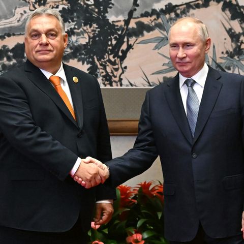 Im Oktober 2023 hatten sich Wladimir Putin (rechts) und Viktor Orban bereits in China getroffen