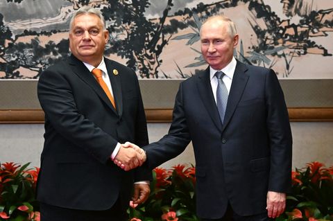 Im Oktober 2023 hatten sich Wladimir Putin (rechts) und Viktor Orban bereits in China getroffen