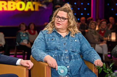 Ilka Bessin zeigt sich im Badeanzug und wird dafür gefeiert STERN.de