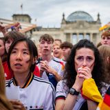 Mikel Merinos 2:1 in der 119. Minute sorgte für Schockstarre bei den Fans. Auch in der Fan Zone in Berlin war die Enttäuschung groß