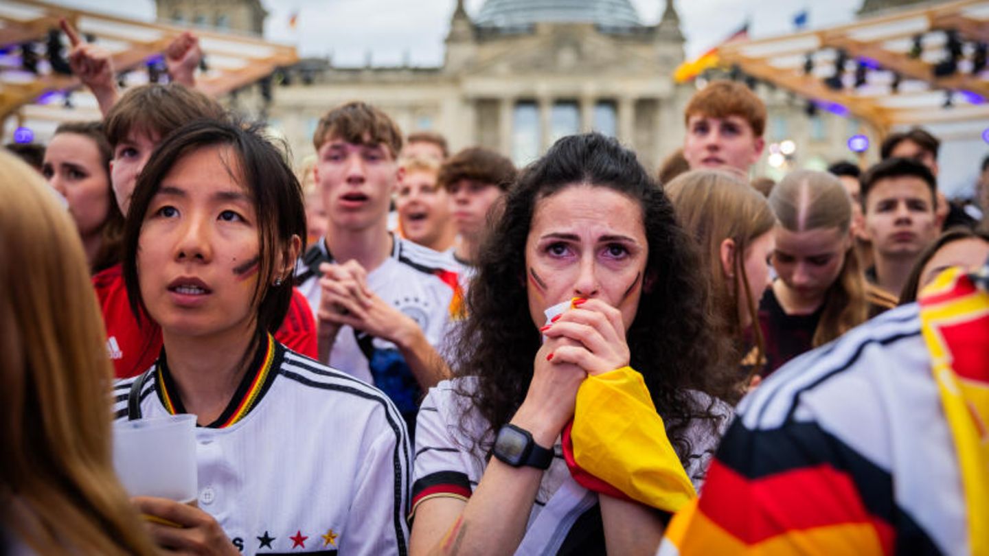 Mikel Merinos 2:1 in der 119. Minute sorgte für Schockstarre bei den Fans. Auch in der Fan Zone in Berlin war die Enttäuschung groß