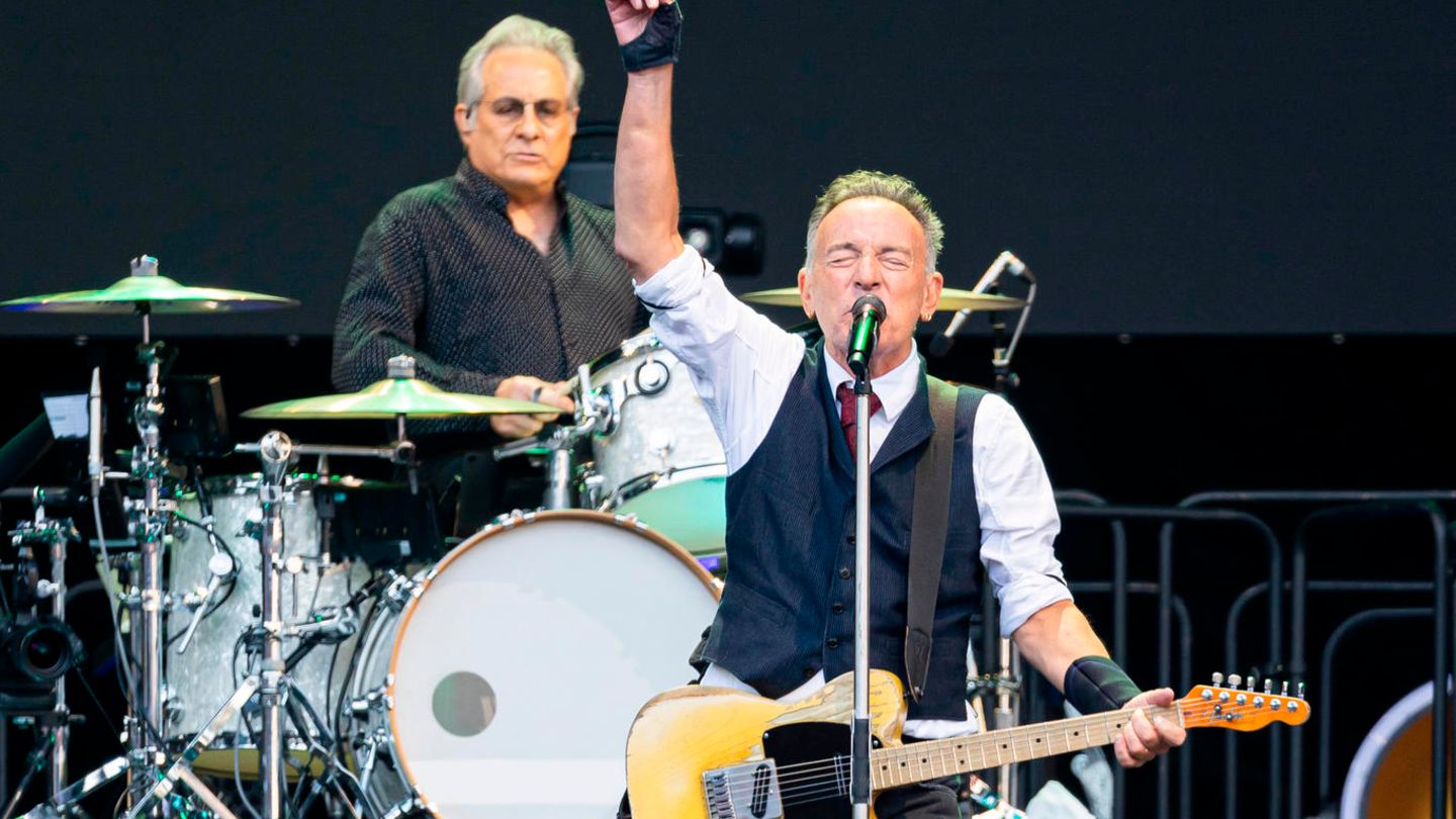 Einziges Deutschland-Konzert: Kein Hangover in Hannover: Springsteen bläst den Fußballfrust weg