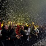 Konfettikanonen und frenetische Teens bei dem dänischen Superstar Medina