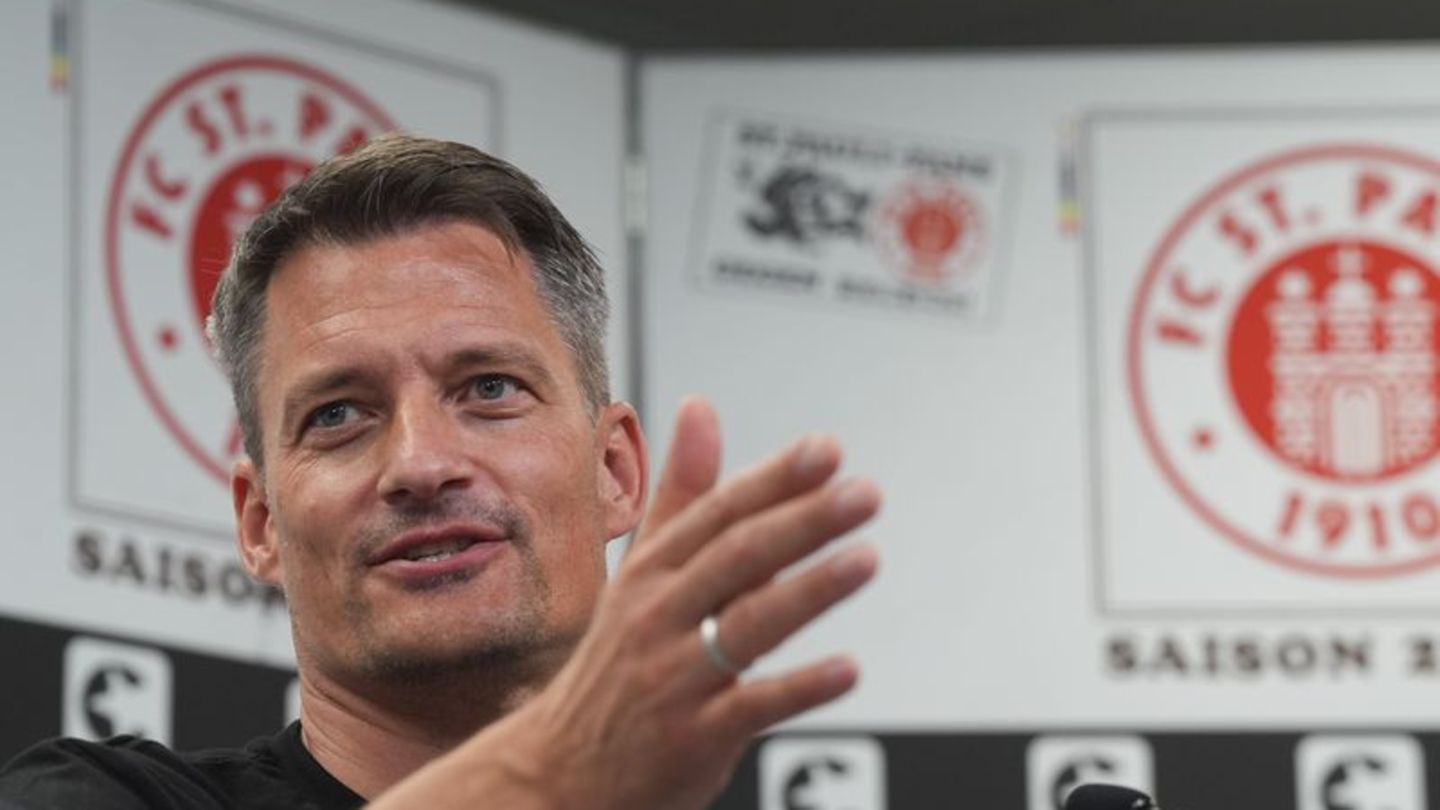 Bundesliga: St. Pauli-Auftakt: Erstes Training mit neuem Trainer Blessin