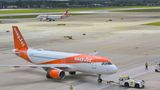 Flugzeuge auf dem Airport Gatwick