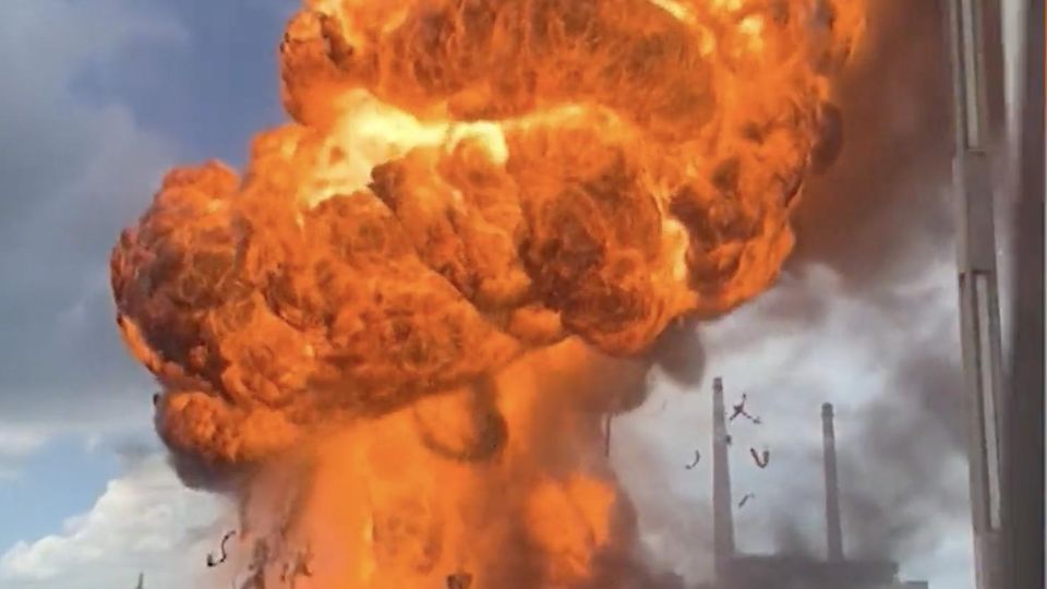 Feuer-Inferno: Video zeigt gigantische Explosion eines Chemiewerks