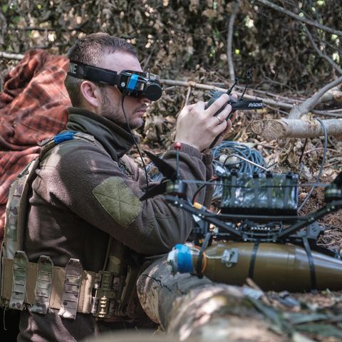 Ukrainischer Drohnen-Operateur an der Front bei Woltschansk