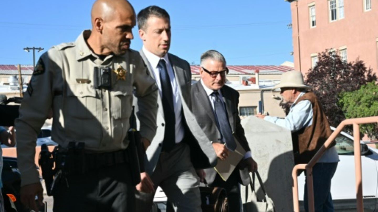 Geschworene im Prozess gegen US-Schauspieler Alec Baldwin ausgewählt