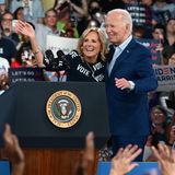 Jill und Joe Biden auf einer Wahlkampfveranstaltung