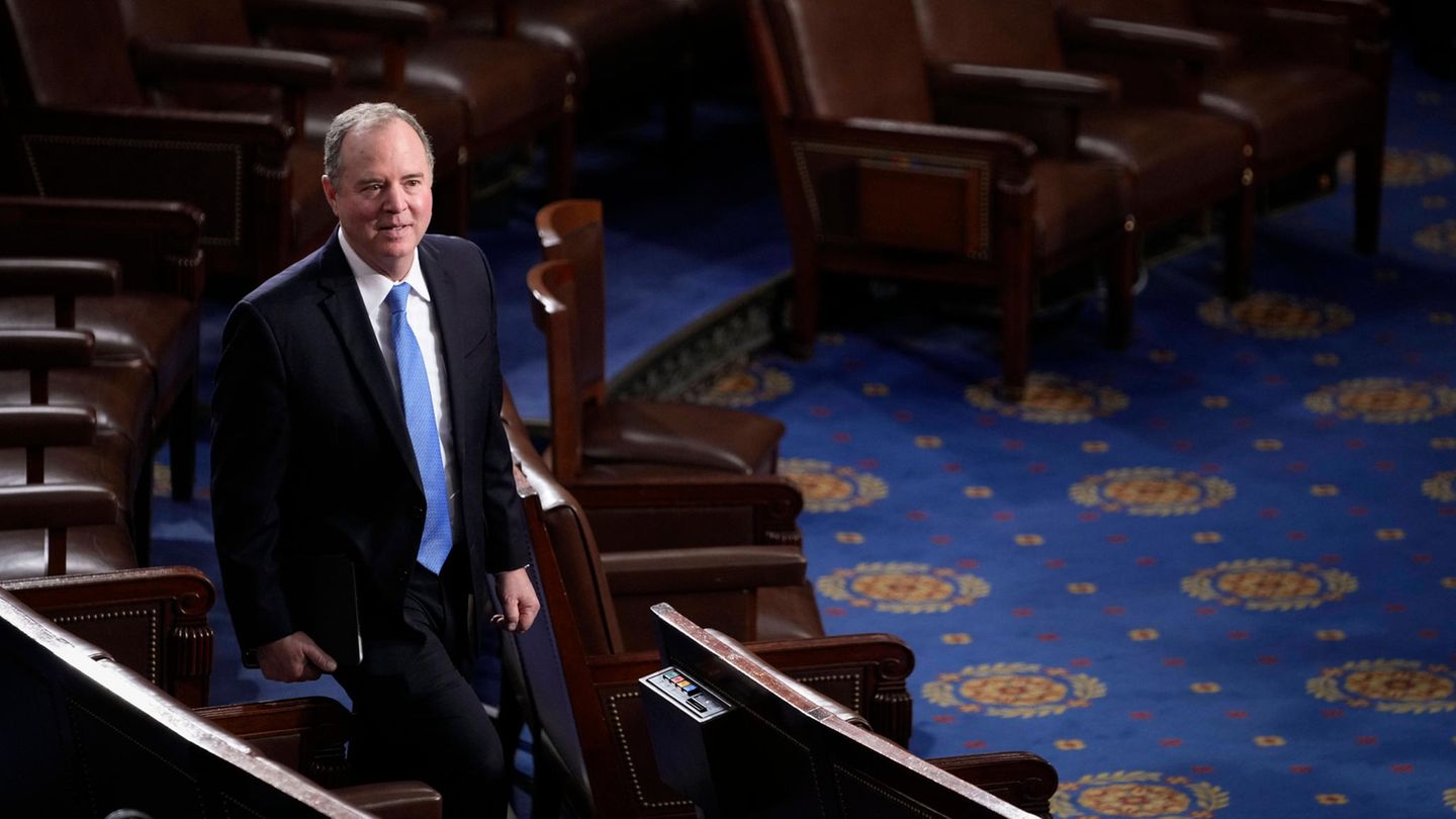 Adam Schiff Der Abgeordnete aus Kalifornien wurde bekannt, weil er mehrere Untersuchungen gegen Donald Trump leitete. Beim Thema Biden steht er mittlerweile auf Seiten derjenigen, die den Präsidenten auch öffentlich zum Verzicht auf die Kandidatur aufrufen