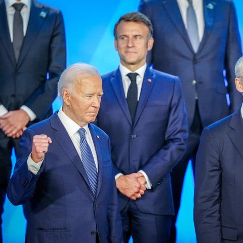 Die Präsidenten Biden (v.l.n.r.) und Macron, Nato-Generalsekretär Stoltenberg und Kanzler Scholz