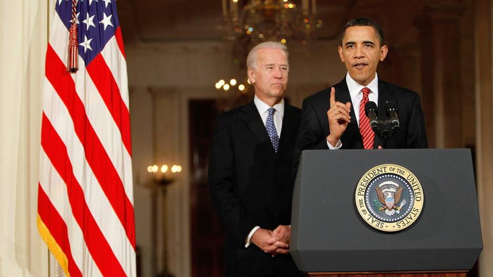 Damals war er der Präsident und Chef: Barack Obama 2010 mit seinem Vize Joe Biden