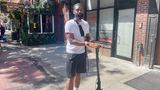 Albert arbeitet in einer Schule Harlem. Der 40-Jährige aus der Bronx hat bislang immer die Demokraten gewählt, wie schon seine Eltern und Großeltern. Aber dieses Mal spielt er mit dem Gedanken, für Trump zu stimmen.   "Das Land befindet sich im Chaos. Unter Biden ist alles teurer geworden. Viele von meinen Freunden kommen kaum noch über die Runden. (...) Trump ist kein netter Mensch, das weiß ich. Aber was Wirtschaft und die Grenze angeht, hat er einen viel besseren Job gemacht als Biden. Er ist ein Geschäftsmann und mir gefällt sein Ansatz, das Land wie ein Unternehmen zu führen. Das heißt aber auch: Man muss zuerst in seinem eigenen Haus aufräumen, bevor man Gäste einlädt. Ich sage nicht, dass wir anderen nicht helfen sollten. Aber ich denke, wir sollten nicht noch mehr Migranten ins Land lassen, wenn es hier schon so viele Menschen gibt, die im Alltag zu kämpfen haben."   
