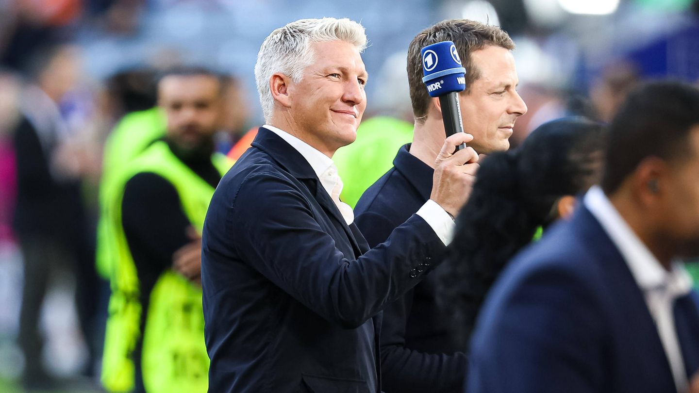 How Bastian Schweinsteiger could become legendary at the European Championship final