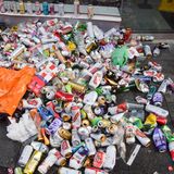 Leere Bierdosen in London