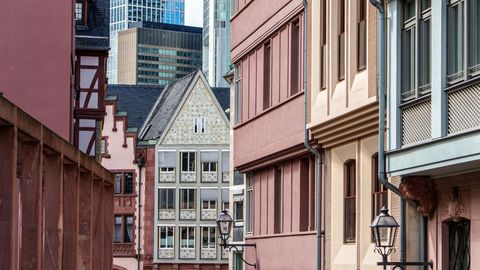 Blick von der neuen Altstadt zum Römer in Frankfurt am Main