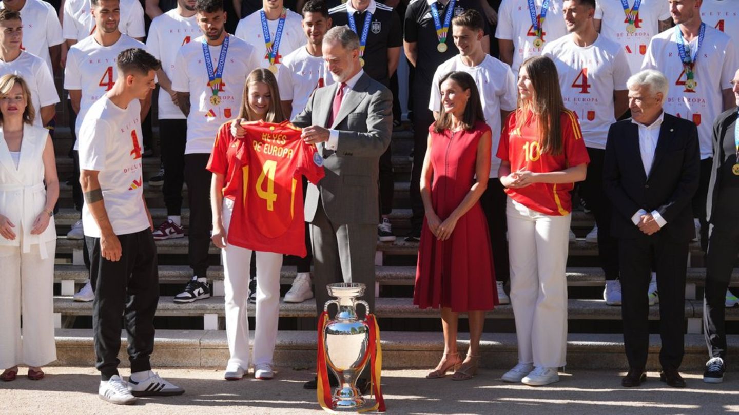 König Felipe und Königin Letizia: Spanische Royals empfangen EM-Sieger