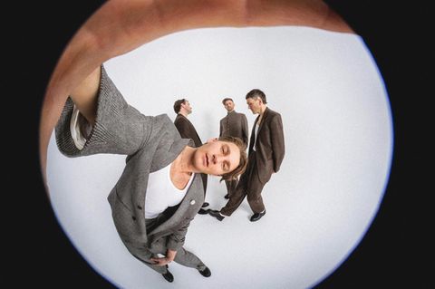 Pressefoto der Band Glass Animals 2024