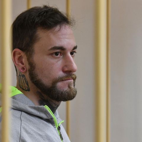Patrick Schöbel im Gericht in Sankt Petersburg
