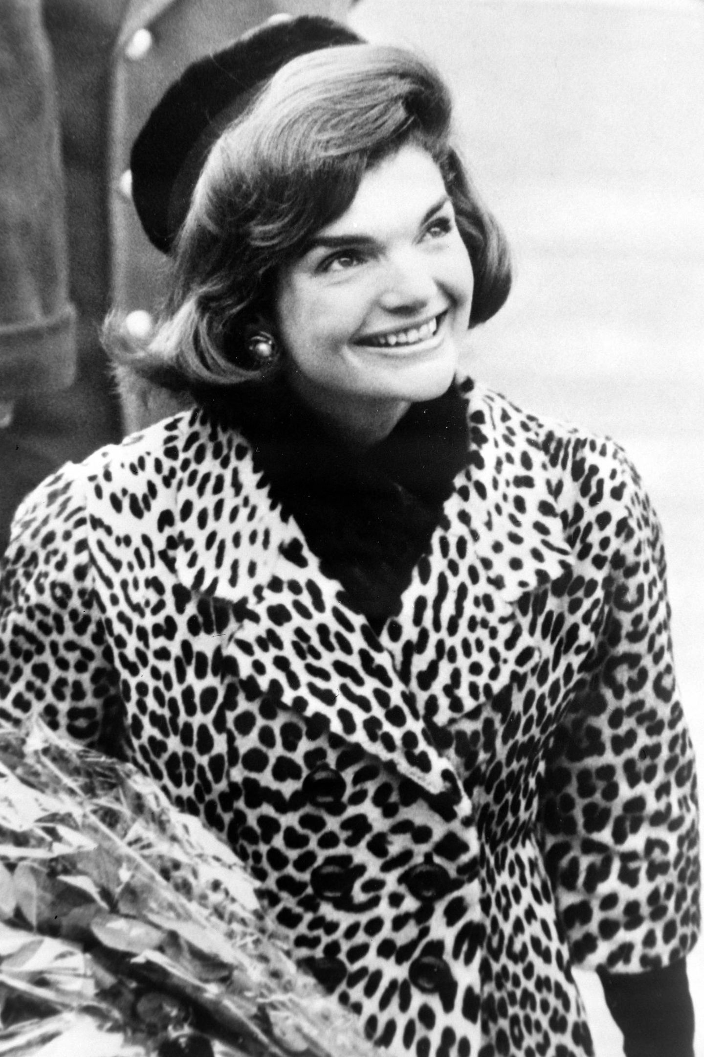Jackie Kennedy 1964 im Leomantel
