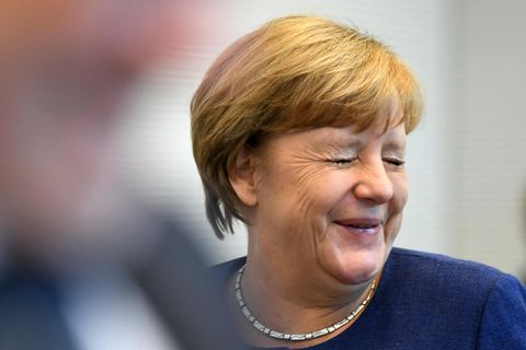Wo liegt noch gleich Berlin? Merkels lustigste Momente im Video