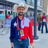 Brad Robertson lobt das "Einheitsgefühl" auf dem Parteitag. Der Republikaner aus Texas glaubt, dass es ohne das Attentat auf Trump deutlich mehr Spannungspotential gegeben hätte. Ob der Moment auch Amerika einen kann? "Da bin ich skeptisch", sagt der 50-Jährige. "Das Land ist so gespalten. Da werden die Leute kaum über Nacht zusammenrücken."