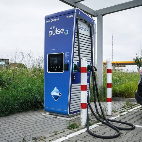 ADAC Elektroauto Laden Aral