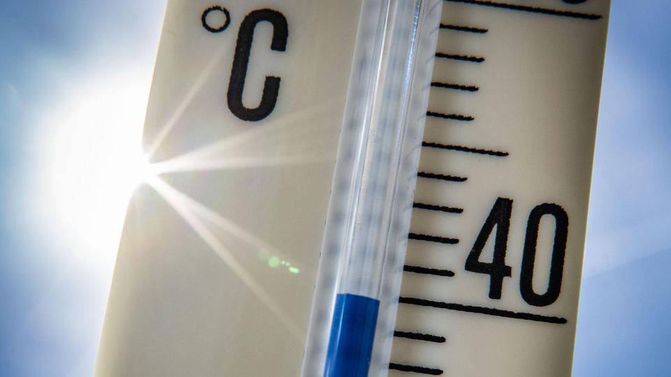 Sehnsucht nach Sonne? Wann der Sommer zurückkehrt und was uns in den kommenden Tagen wettertechnisch erwartet, sehen Sie im Video.