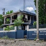 ... wie auch diese Polizeistation zeigt. Sie wurde bei einem Angriff einer Gang völlig zerstört