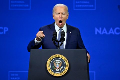 Bezieht sich wie sein Konkurrent Donald Trump dieser Tage gerne mal auf ominöse Umfragen: US-Präsident Joe Biden