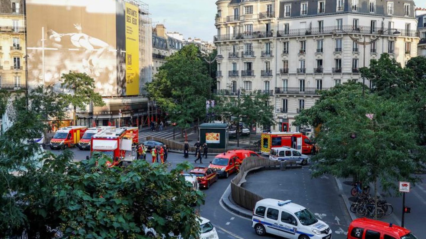 Schwerer Unfall: Auto rast in Pariser Restaurant - Ein Toter und Verletzte