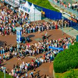 Lange Schlangen vor der Veltins-Arena